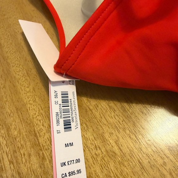 🔥 Red Hot Halter One-Piece Swimsuit – Bombshell Fit 🔥 - Picture 6 of 9